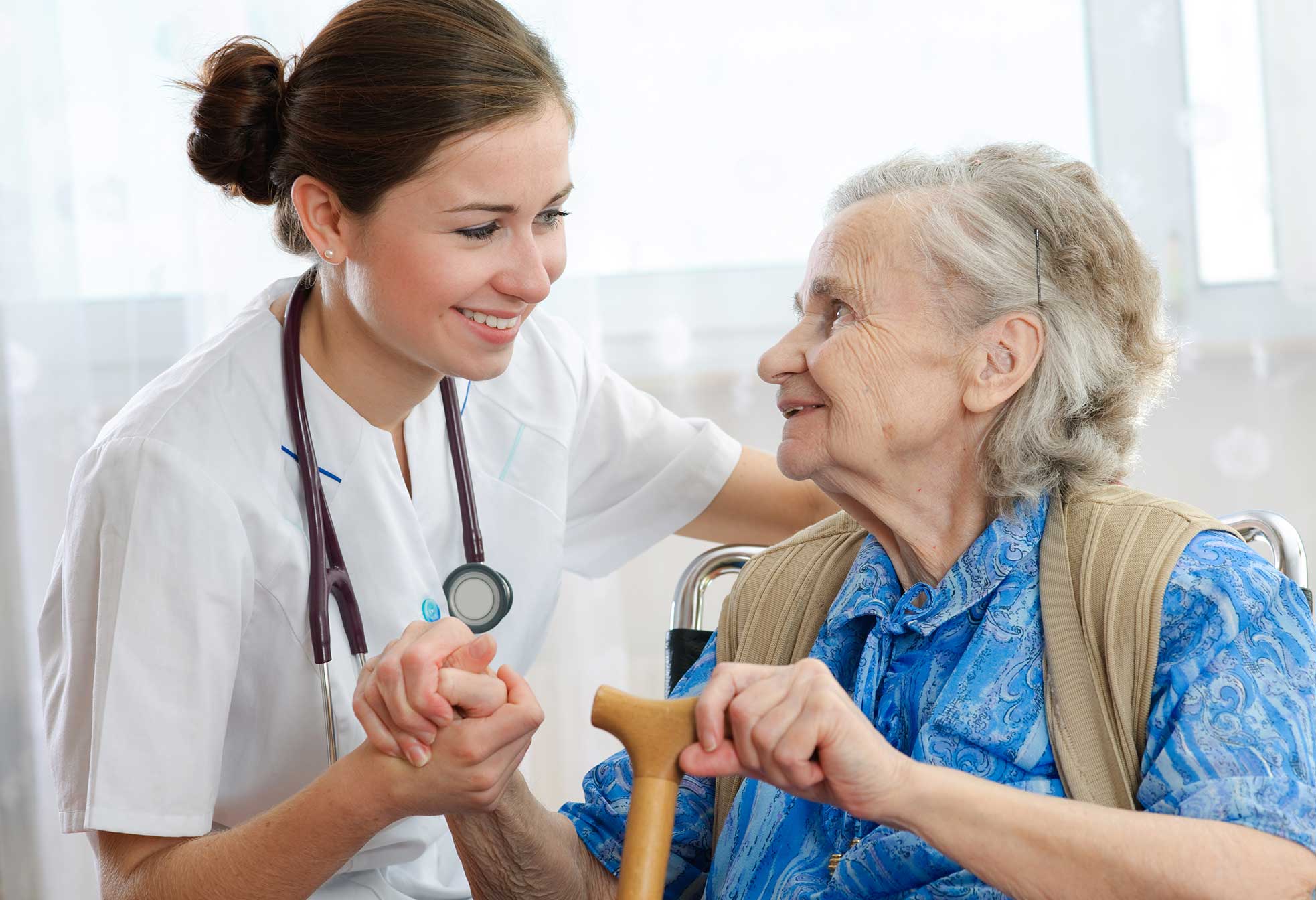 El proyecto de salud eCare, financiado por la Comisión Europea, selecciona ocho propuestas de soluciones para gestionar la fragilidad de los mayores