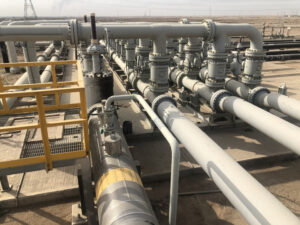 Pipe and valve system in the refinery