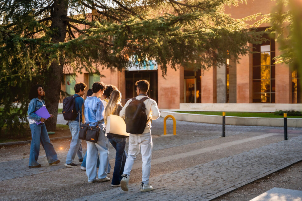 Maverick Spend in US & UK Universities: What the Data Shows in 2026